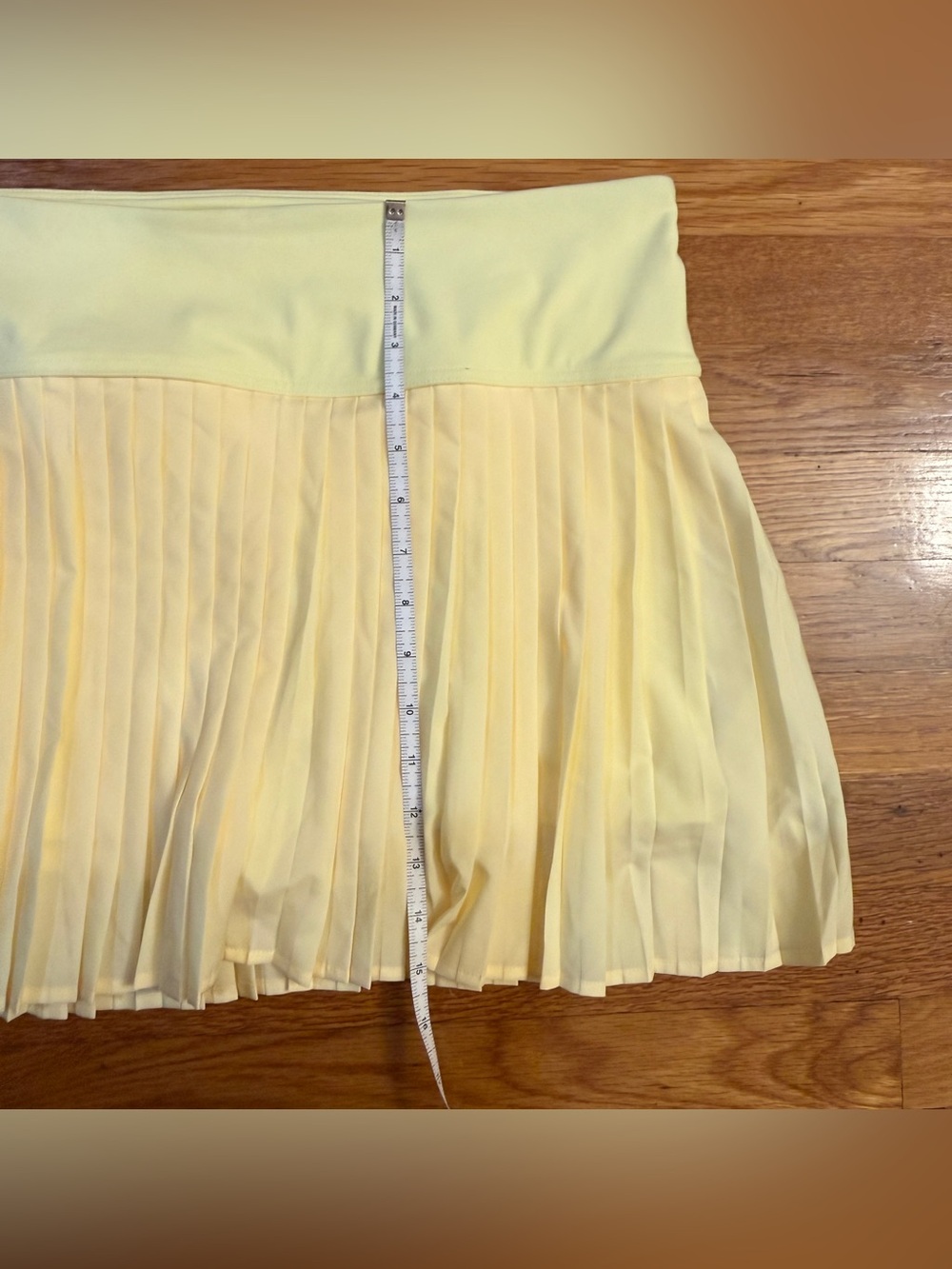 Fabletics Hot Shot Pleated Skirt in Light/Butter Yellow - Size XL Short - Picture 5 of 8